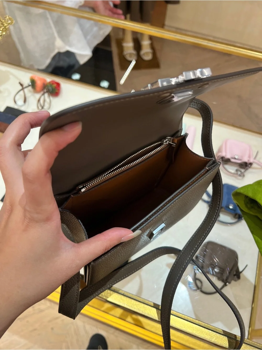 NWT Tory Burch Eleanor Small Convertible Shoulder Bag，Wild Mushroom